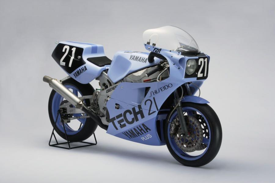 Yamaha FZR750